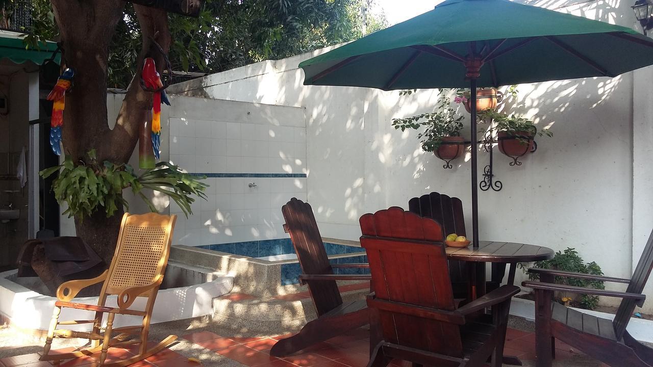 Hotel La Vieja Sara バジェドゥパル エクステリア 写真